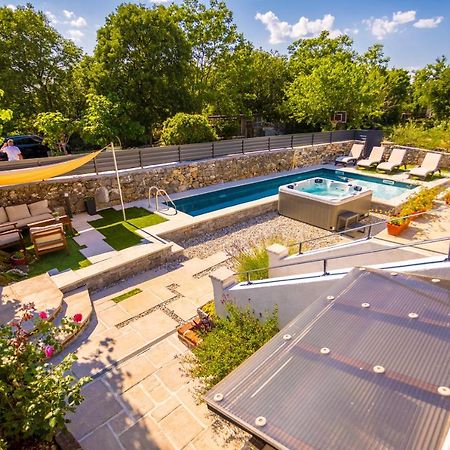 Villa Hrustika - Heated Pool, Jacuzzi & Sauna Gabonjin Екстер'єр фото