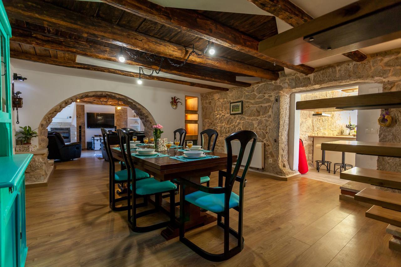 Villa Hrustika - Heated Pool, Jacuzzi & Sauna Gabonjin Екстер'єр фото